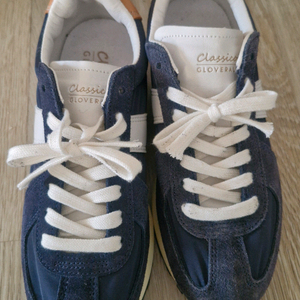 클라시코 스니커즈