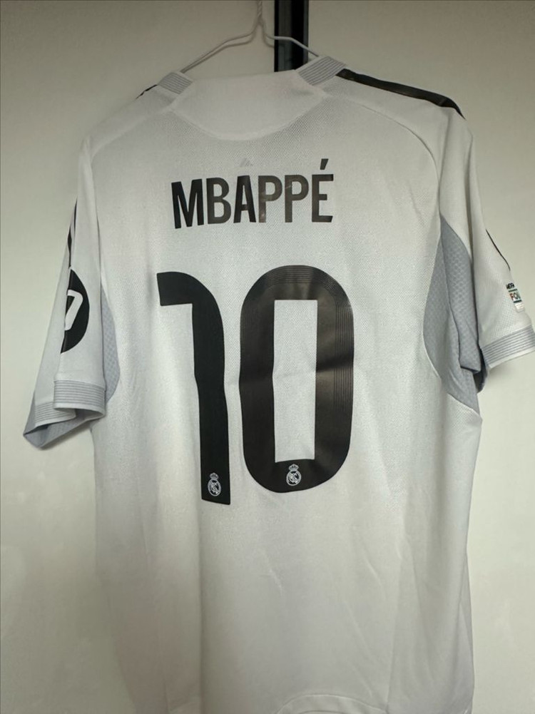 레알 마드리드 어센틱 25/26 홈 유니폼 음바페 2XL 새제품--4