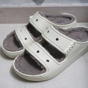 크록스 - 정품 털 슬리퍼 235