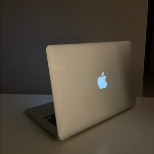맥북 에어 13인치 a1466 이미지
