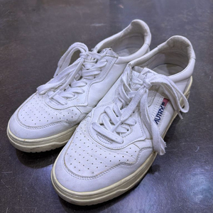 오트리 메달리스트 고트스킨 스니커즈 화이트 43 이미지