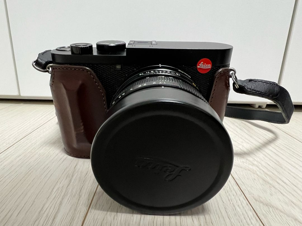 라이카 q2 s급 + 오버베르트 케이스 및 가방 판매합니다 이미지