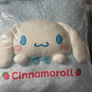 산리오 25년 4월 아타리 쿠지 2등상 시나모롤 쿠션 이미지