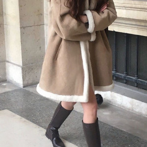 아카이브제이투유 캐롤 리버시블 무스탕 베이지 이미지