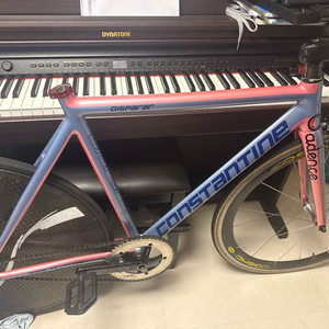 콘스탄틴 디스페랄 2022 이미지