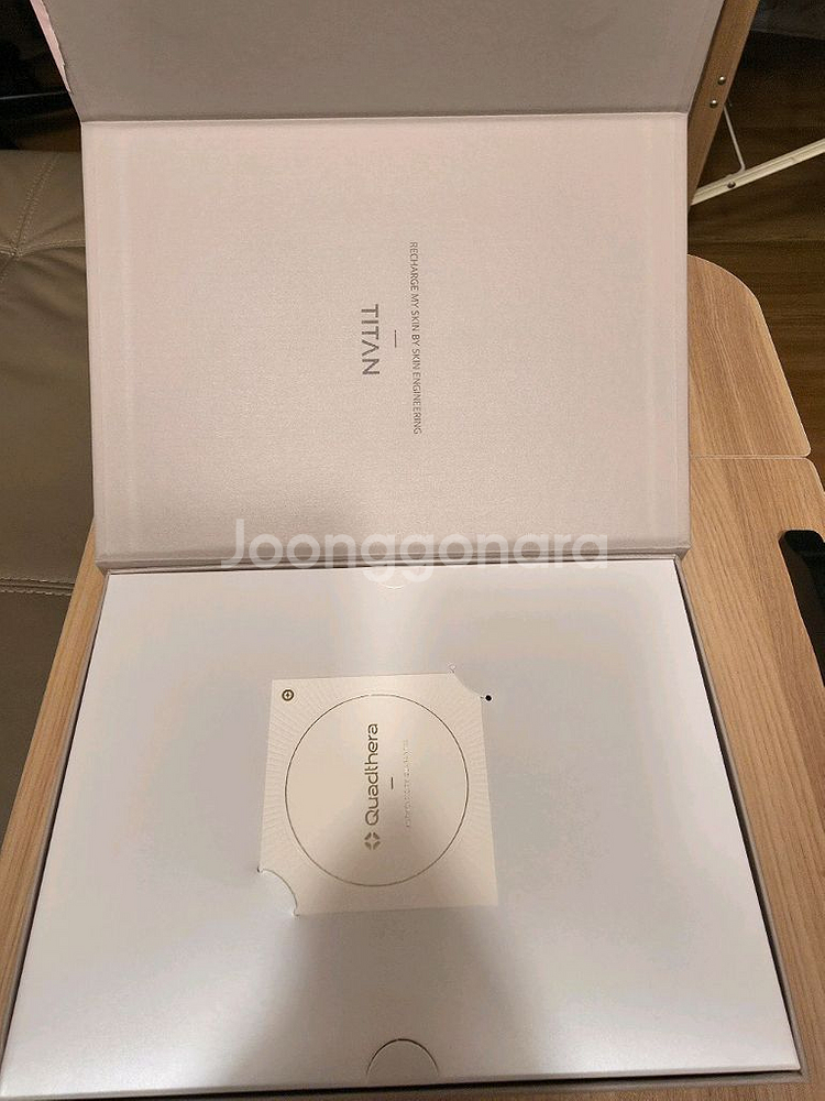 쿼드쎄라 티탄 t1 로즈골드 풀박 + 스탠드 세트로 판매합니다--1