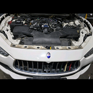 마세라티 기블리 부품 각개 이미지