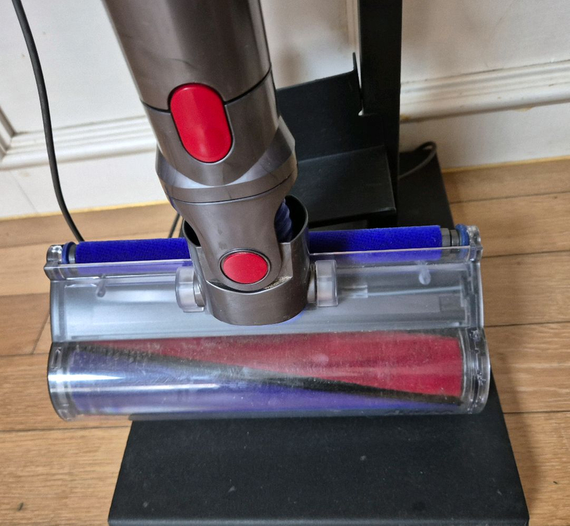 다이슨 무선청소기 v8 천안직거래--4