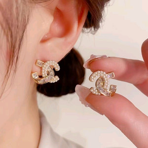 샤넬 CC 로고 귀걸이