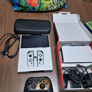 닌텐도 스위치 OLED 풀박 팝니다