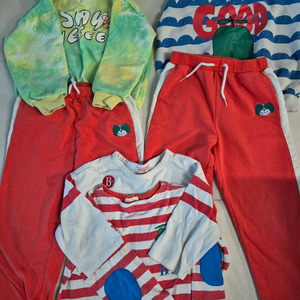 쌍둥이가능 )베베드피노 130 6벌 일괄판매