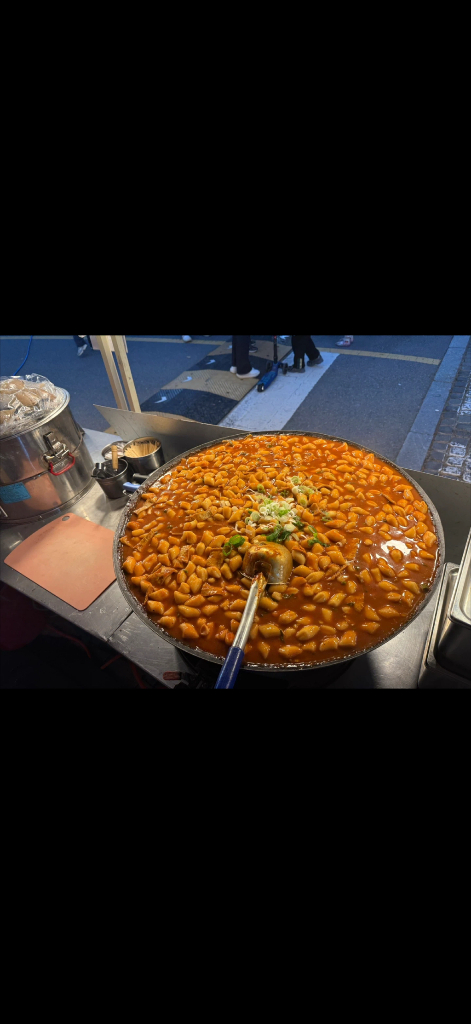 야시장 분식셋트 스낵셋트 무쇠솥 3개(화구셋트) +전기순대조리기+떡볶이판(화구포함)-110만원 이미지