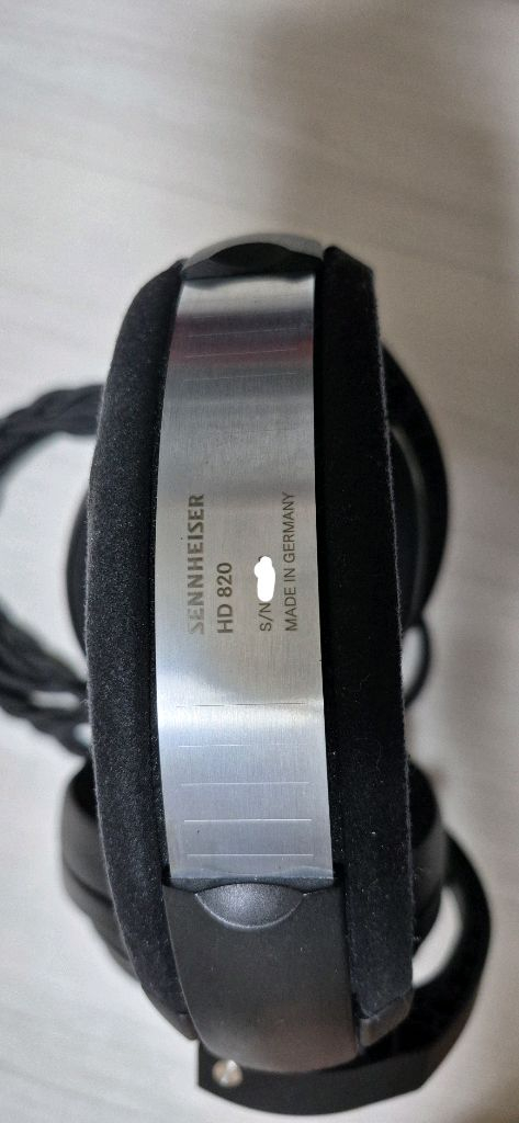 젠하이져 HD820 밀폐헝 헤드폰 팝니다.마지막 가격다운--9