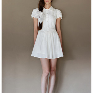 (택 제거 안 한 새제품) 더티스 리시안셔스 핀턱 플리츠 원피스 XS