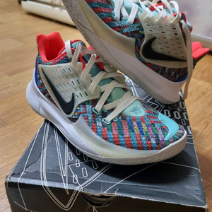 나이키 카이리 로우2 농구화 275 이미지