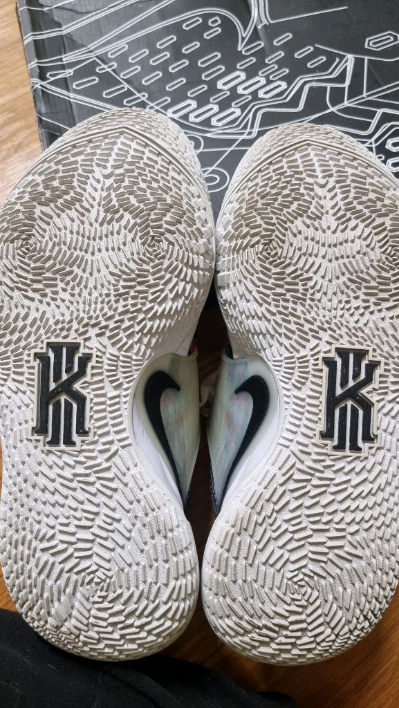 나이키 카이리 로우2 농구화 275 이미지