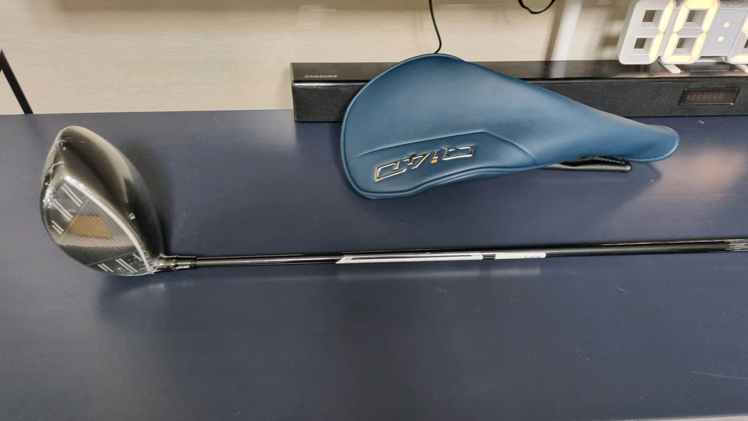 테일러메이드 qi4d 드라이버 미개봉--6