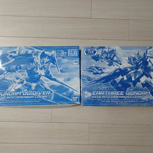 HG 더블오 다이버 클리어+ HG 어스리 건담 클리어