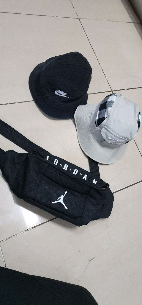 아비쏘 남자 후드구스다운 100/ 조던 슬링백 이미지