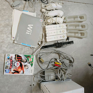 닌텐도 위 wii 세트 (본체 + 리모컨 + 게임CD 1매) 이미지