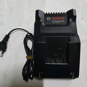 정품 보쉬 충전기 상태 최상급 팝니다 이미지
