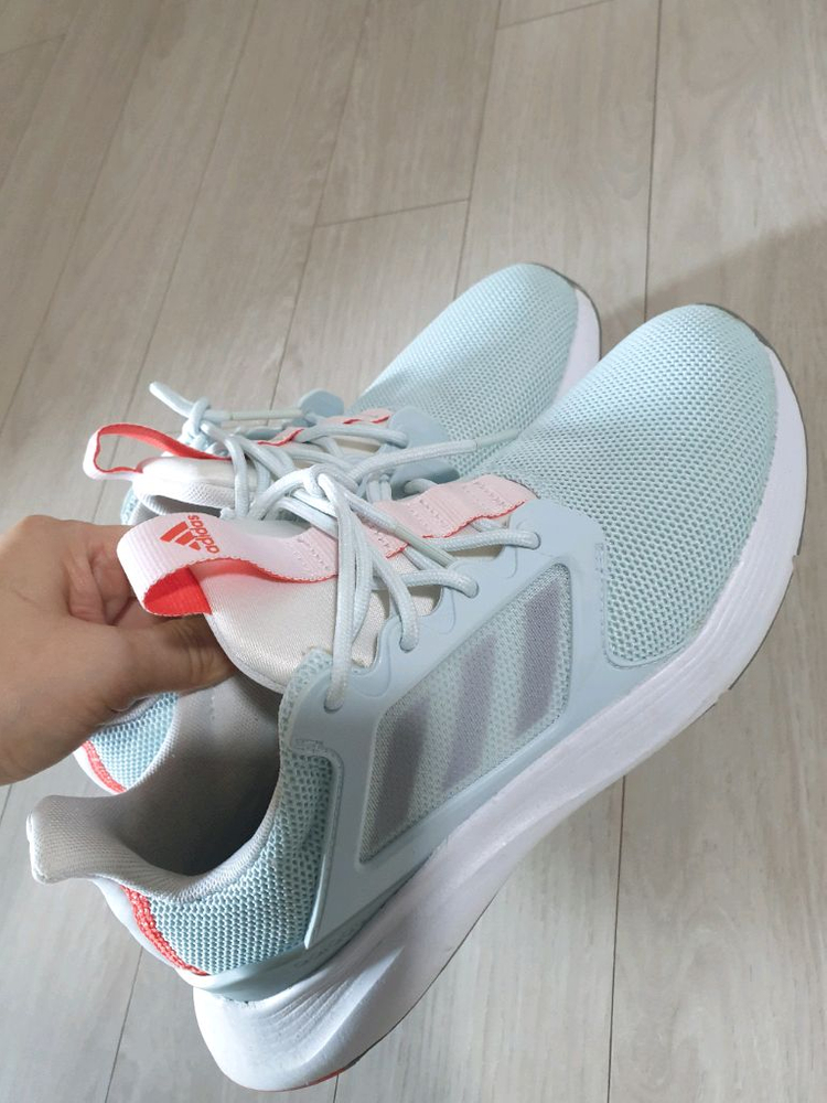 아디다스 여성 운동화 245호--1