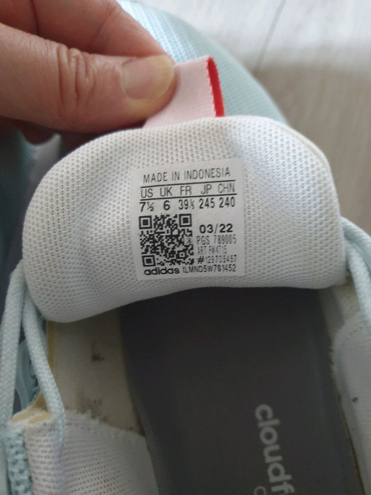 아디다스 여성 운동화 245호--3