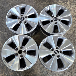 yf소나타 하이브리드 17인치휠 pcd114.3 k5 그랜저 아반떼 그랜저 k7 등 이미지