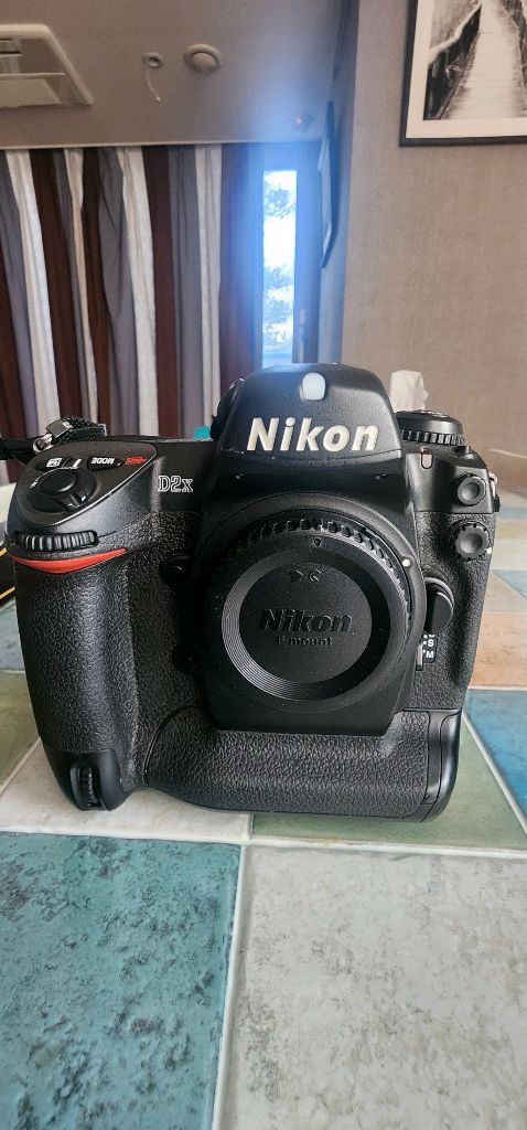 니콘 D2x DSLR 카메라 + 18-35mm 렌즈 세트--1