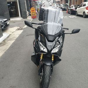 대형 스쿠터 이미지