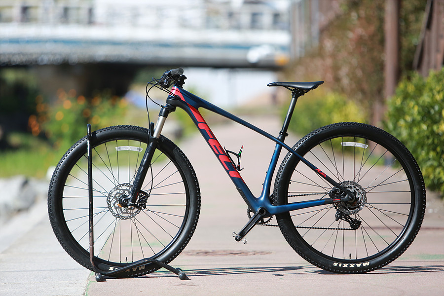 *주행거리 짧음*20년 펠트 *카본완성차* 16인치-29인치---1