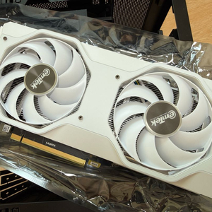 이엠텍 rtx 4060 화이트 리퍼 미사용