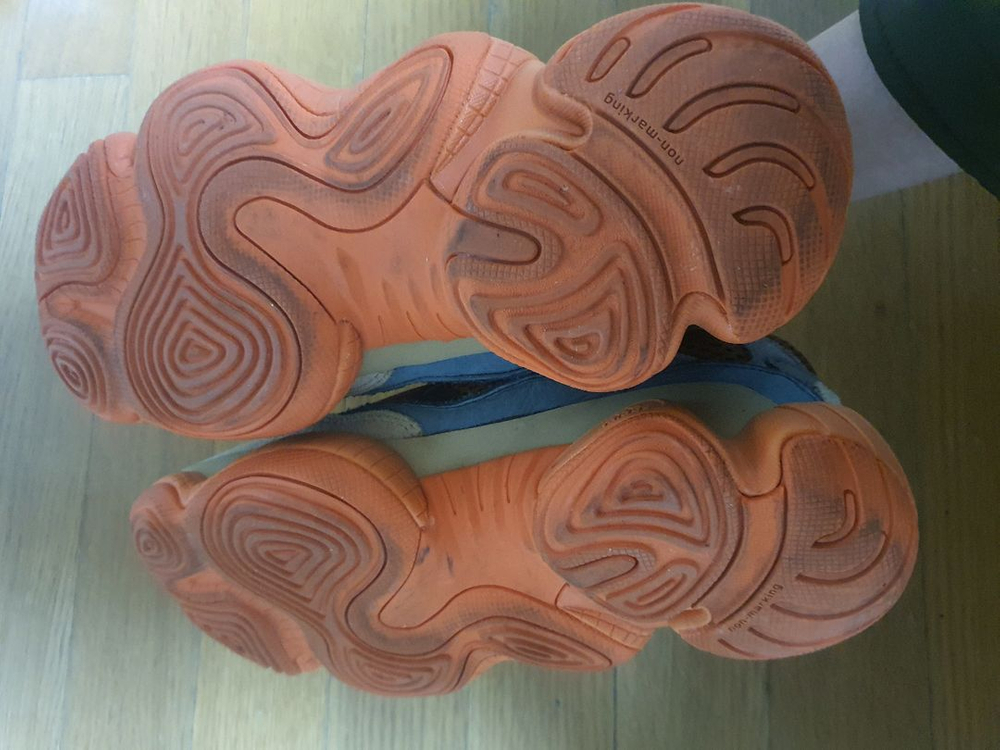 아디다스 이지 500 인플레임 260사이즈 이미지