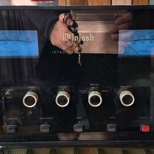 메킨토시 MA2275 엠프 판매 합니다.