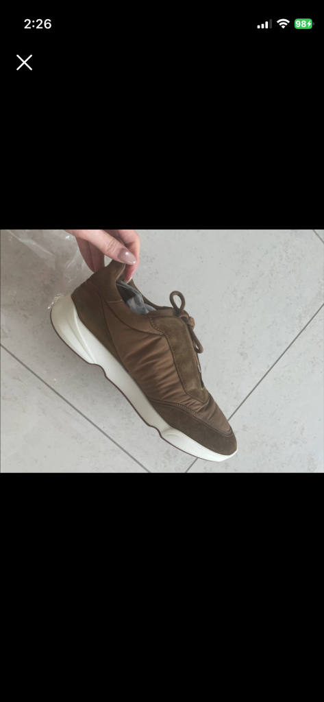 로로피아나 스니커즈--1