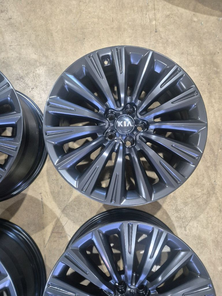 k9 19인치 블랙휠(분체도장 후 미장착) 이미지