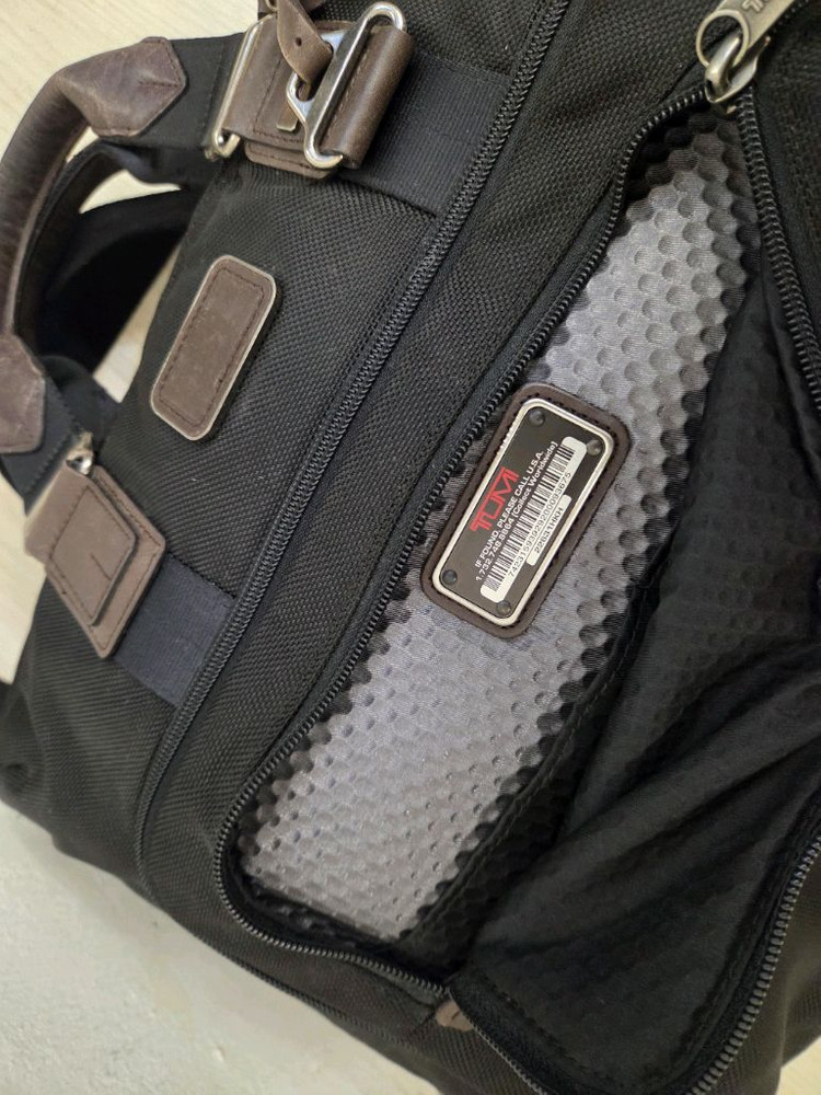 투미 서류가방--2