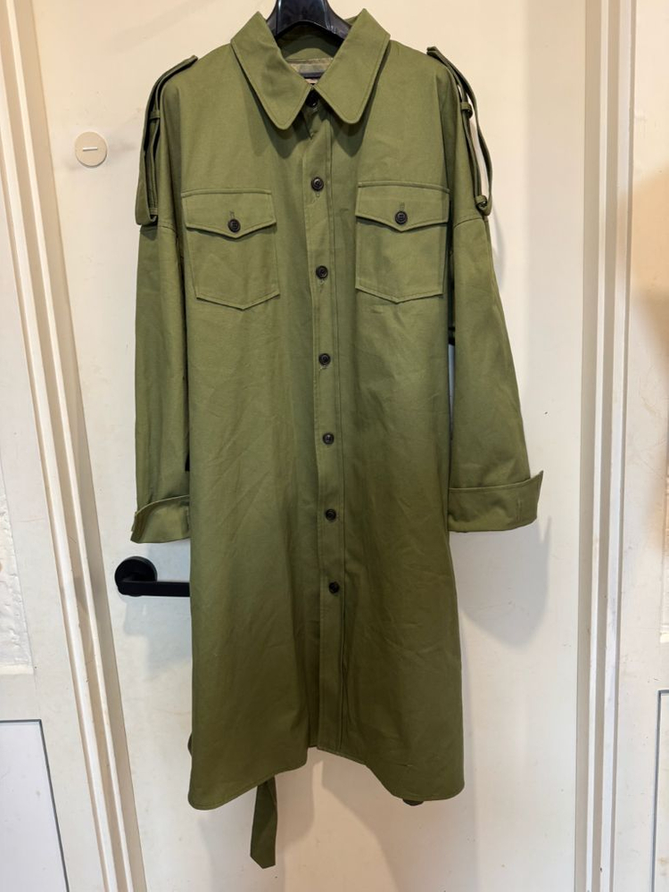 노앙 트렌치 코트 이미지