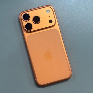 아이폰17프로 코스믹오렌지 256용량 배터리100% 미파손 무잔상 흠집기스없는 새상품 컨디션