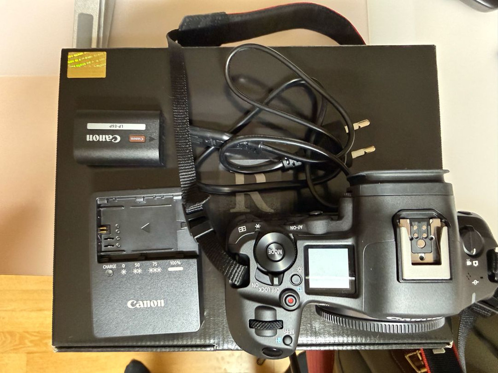 캐논 EOS R5 MARK 2--1