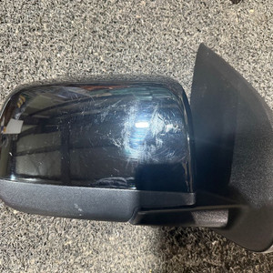 쉐보레 콜로라도 사이드미러 조수석 5핀 블랙색상 중고 사이드미러 이미지