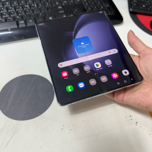 갤럭시폴드5 512기가 아주 깔끔