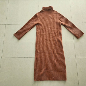 버앤버브 겨울 니트원피스 프리사이즈 팔아요