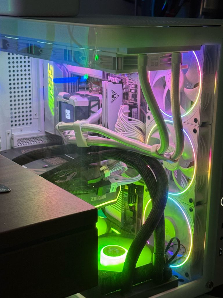 rtx 5090 zotac articstorm--1