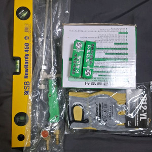 대광 산소 조정기.중형 절단기.SB수평 450.렌치 32X36(깔깔이)알곤장갑812-YL판매합니다