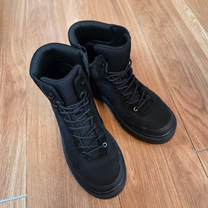 유니클로C 부츠 255