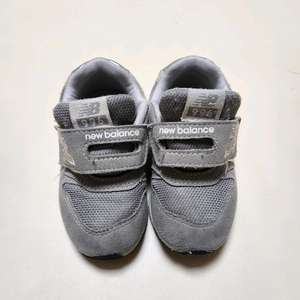 뉴발란스 운동화. 뉴발란스 996. 유아운동화. 뉴발란스 135사이즈 이미지