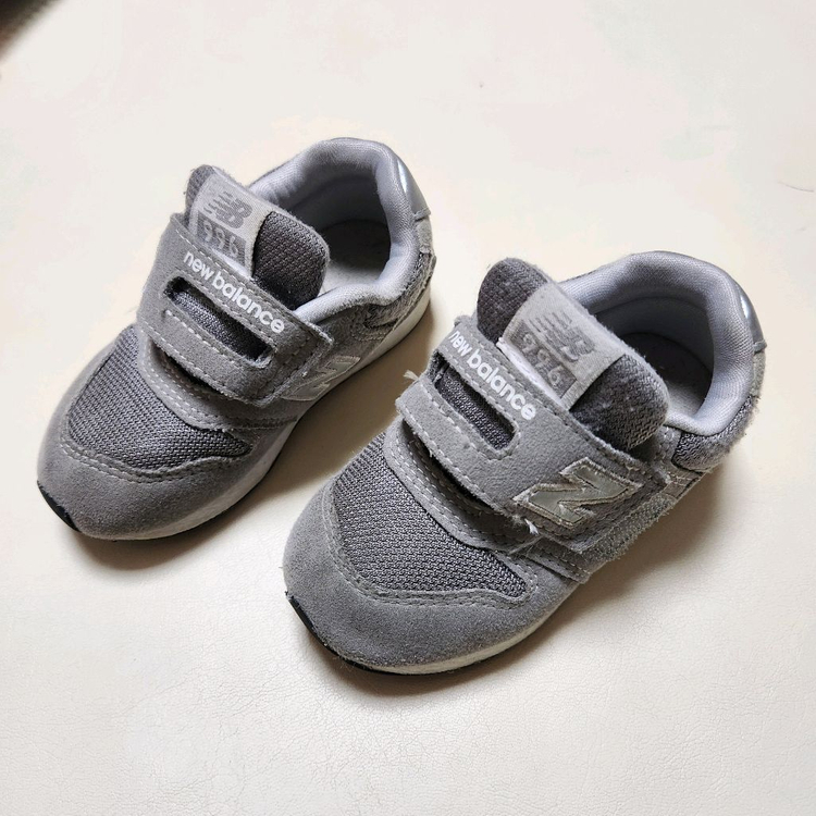뉴발란스 운동화. 뉴발란스 996. 유아운동화. 뉴발란스 135사이즈 이미지