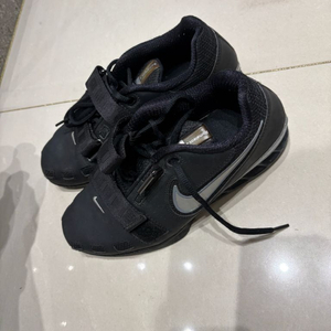 로말레오2 250사이즈 검흰팝니다