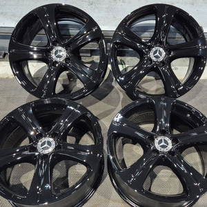 벤츠 E클래스 18인치 W213 블랙 중고 휠 팝니다.